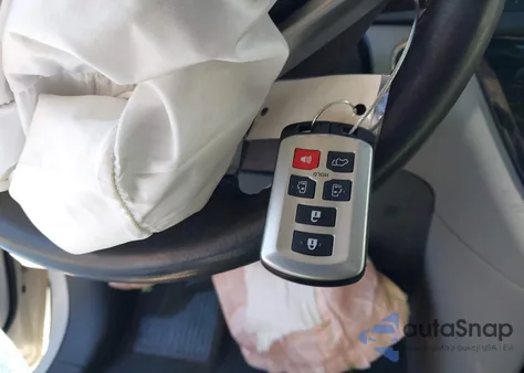 2016 Toyota Sienna Xle 8 Passenger из США, поврежденный, VIN 5TDYK3DC3GS696539